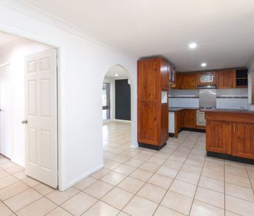 Ideally Located 3 Bedroom Home - Photo 4