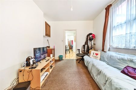 Rutland Gardens, N4, London - Photo 2