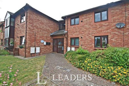 Castle Court, Northwich, CW8 - Photo 2