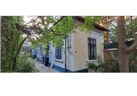 1 Mai Domenii - casa, 4 camere, curte, multiple dependinte, parcare - Fotografie 2