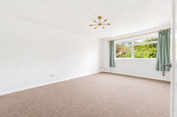 Available unfurnished from 05/05/2026 - Photo 1