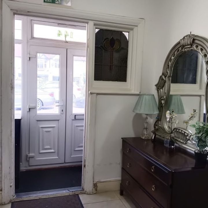 Room in a Shared House, Eastern Avenue, IG4 - Photo 1