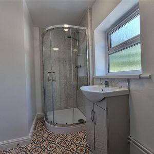 Second Avenue, Nottingham, Nottinghamshire, NG7 - Photo 2