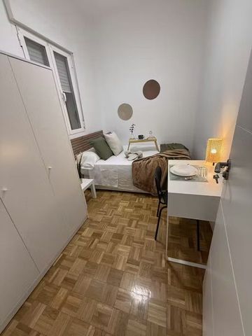 Calle de Andrés Mellado, Madrid, Community of Madrid 28015 - Photo 4