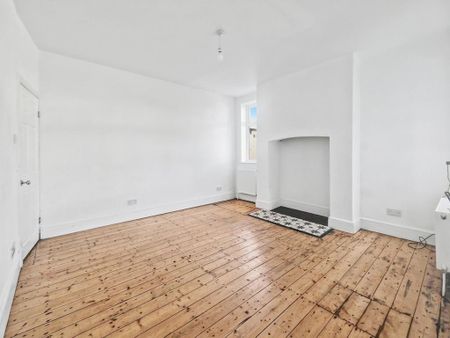 3 bedroom property to rent - Photo 3