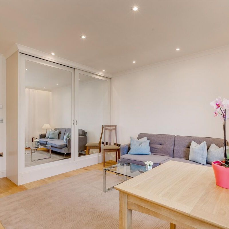 A well presented one bedroom apartment to rent in the heart of Belgravia, SW1. - Photo 1