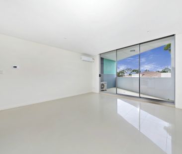 IDEAL LOCATION! - Photo 3