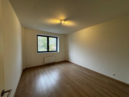 Gerenoveerde woning met 3 slaapkamers en tuin - Photo 5