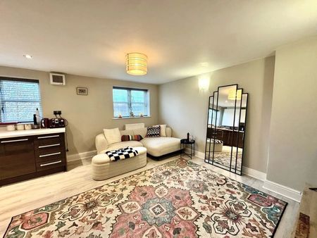 TO LET – Westdene, Park Crescent, Southport – Available January 2026 - Photo 2