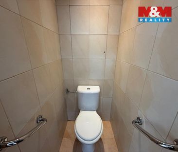 Pronájem bytu 3+1 65 m², Svídnická 508, Praha - Фото 2
