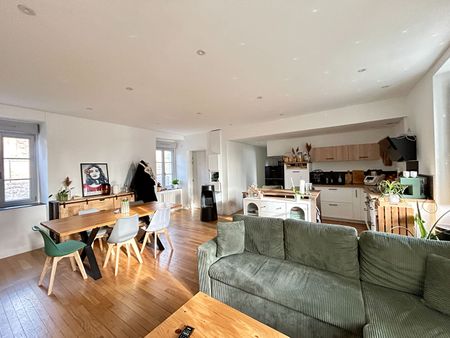 Location appartement 3 pièces, 74.00m², Château-Gontier-sur-Mayenne - Photo 3