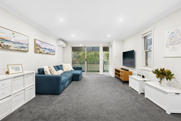 Bright & Private Townhouse Offering Exceptional Comfort – Flexible Lease Arrangements - Photo 1