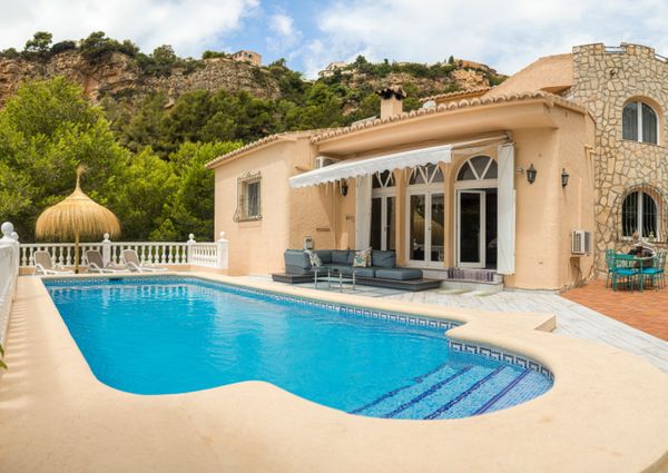 For rent villa with private pool near the beach in Cumbre del Sol, Benitachell