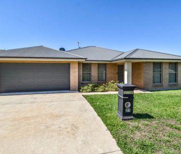 21 Robinson Court, Orange. - Photo 1