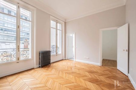 Rental Apartment Paris 8th - Photo 5