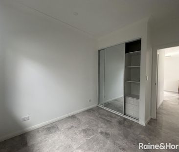 Beautiful Granny-flat in a Convenient Location - Photo 4