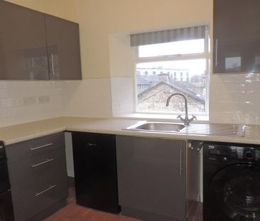 2 bedroom apartment to rent - Photo 6
