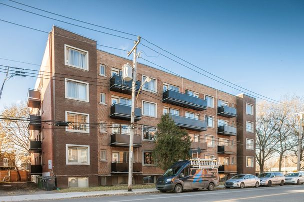 4390 Grand Boulevard - Photo 1