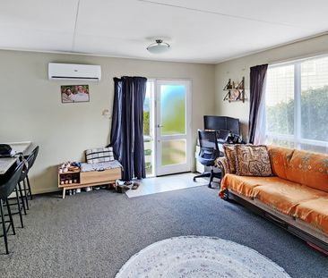 2 Bedroom in Maungaraki - Photo 5