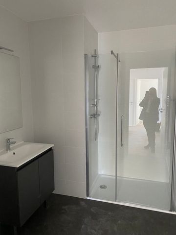 Location Appartement 4 pièces 86m² ORLEANS 45000 - Photo 3