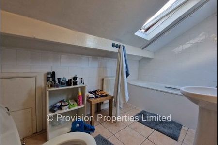 1 Bedroom Flats in Leeds - Photo 4