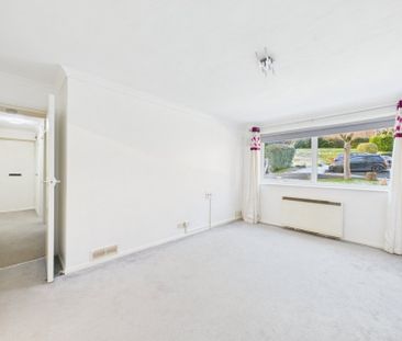 Windsor Drive, High Wycombe, Buckinghamshire,HP13 - Photo 2