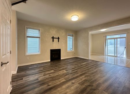 For Lease - 514 Honeylocust Avenue, Kanata, Ontario - Photo 3