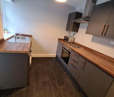 2 bedroom house to rent - Photo 3