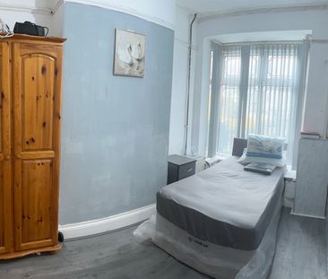 3 Bed Terraced House, Solihull Road, B11 - Photo 5