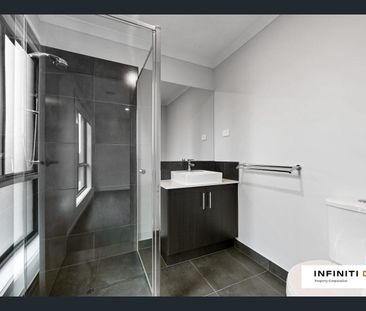 PERFECT FAMILY HOME - Photo 6