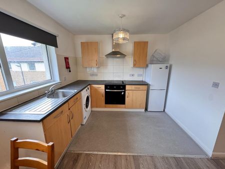 2 bedroom flat to rent - Photo 2