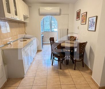 De inchiriat apartament 2 camere | Rovine – Cofetaria Damarin - Fotografie 3