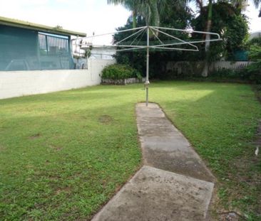 9 Oleander Avenue, Biggera Waters - Photo 1