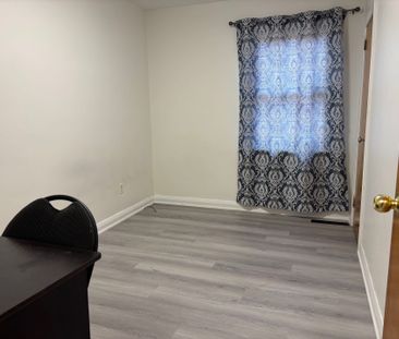 For Lease - 94 Taunton Road Unit# Upper, Oshawa, Ontario - Photo 6