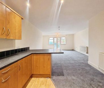 3 bedroom apartment to rent - Photo 2