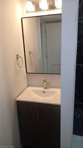 For Lease - 48 Barrett Avenue, Brantford, Ontario - Photo 4