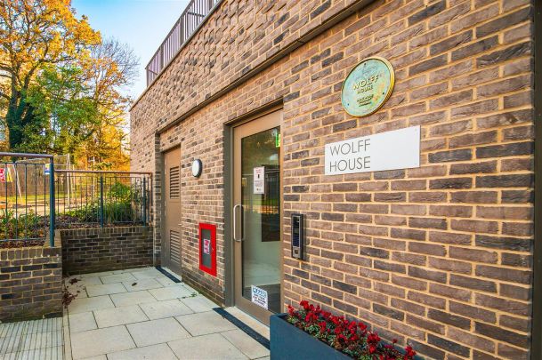 Ridgeway Views, London, NW7 1WF - Photo 1