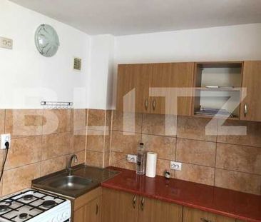 Apartament cu 2 camere, 38mp, decomandat, zona OMV - Photo 4