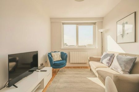 Southampton Road - Photo 2