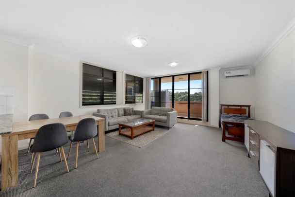 3 Bedroom Apartment in the Heart of Parramatta - Photo 1