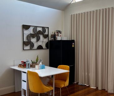 Port Melbourne - Photo 5