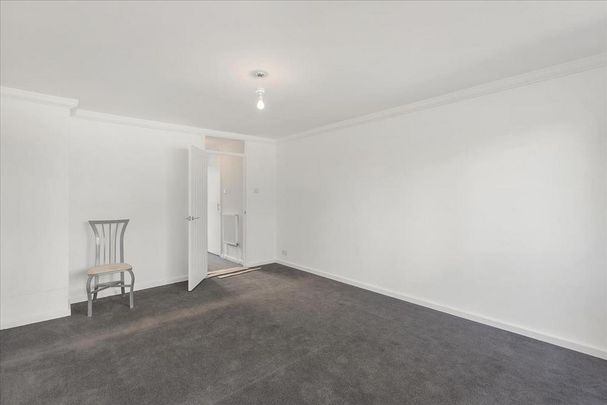 4 bedroom terraced house to rent - Photo 1