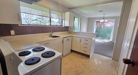 2 Bedroom home in sought after Cashmere - Photo 3