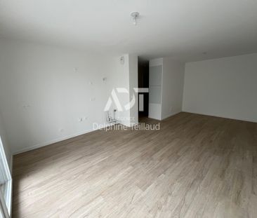 Location Appartement 2 pièces 46m² DOMENE 38420 - Photo 2
