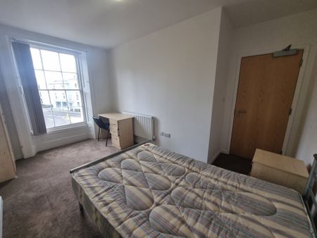 10 Bed Student Accommodation - Photo 5