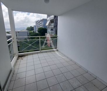 Location Appartement 35.99m² 2 pièces Fort de france - Photo 2