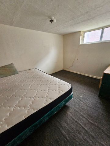 For Lease - 898 Kennedy Road, Toronto, Ontario - Photo 2