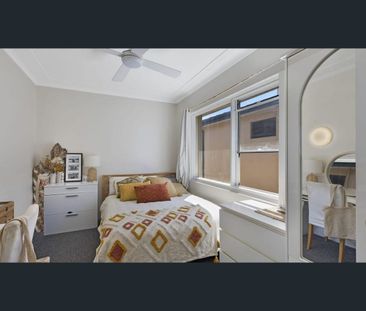 Two‑Bedroom Beachfront Unit for Lease – Direct Access to Wamberal B... - Photo 4