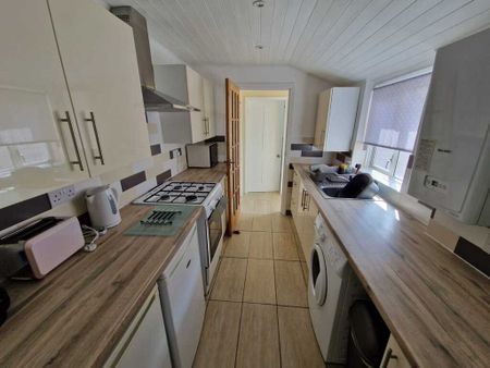 2 Bed Student Accommodation - Photo 4