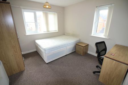 2 bedroom apartment to rent - Photo 3